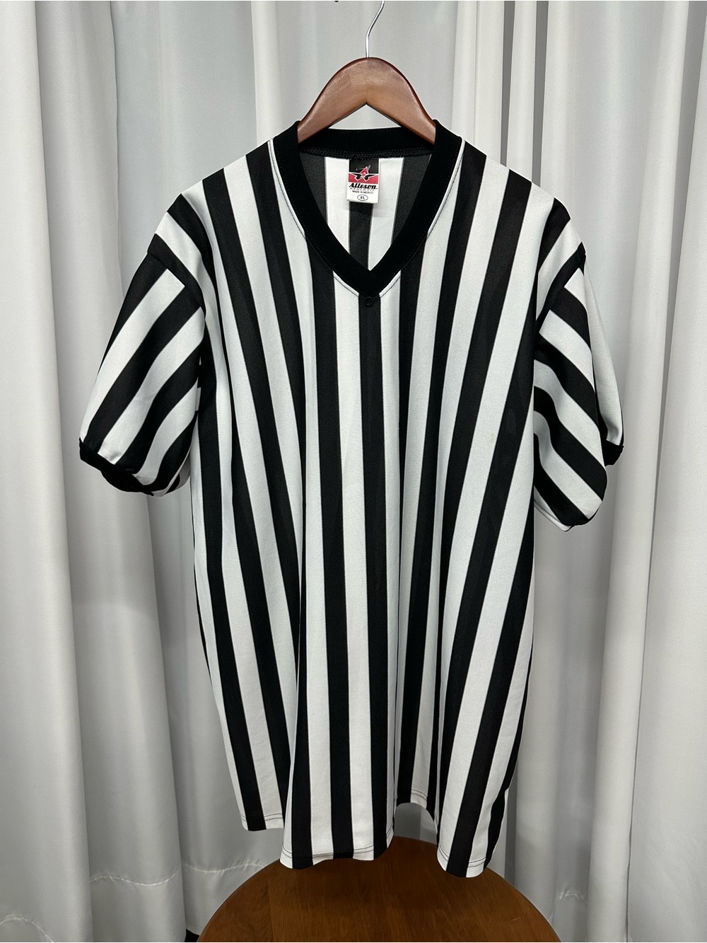Men’s XL Alleson Black and White Vertical Stripe Jersey – Referee Style